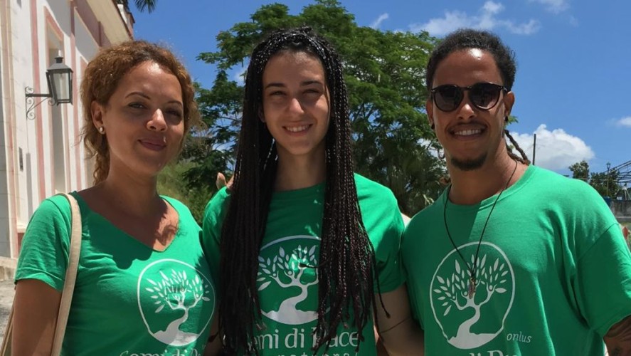 Chiara Bordi con i referenti di Semi di Pace a Cuba